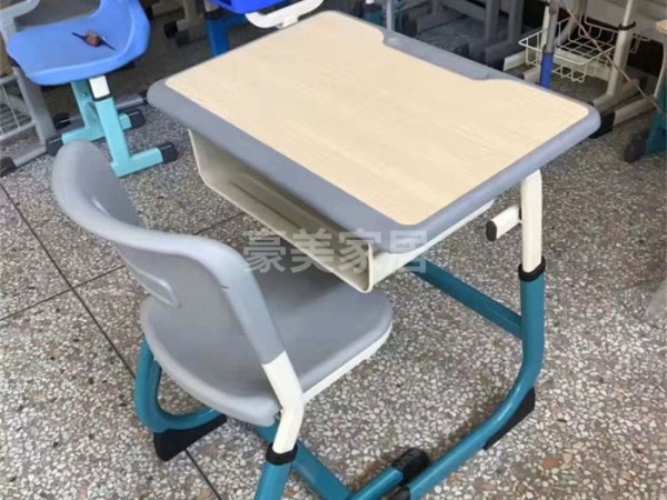 学校家具