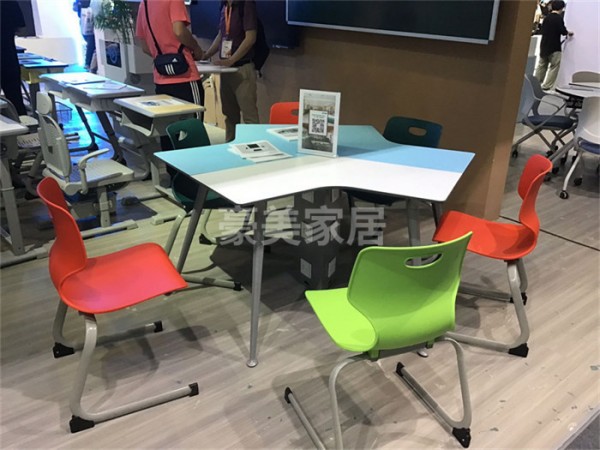 学校家具